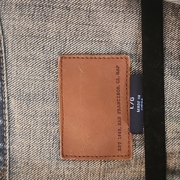 MENS GAP JEAN JACKET - Picture 2 of 3